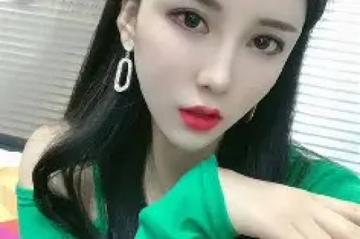 从老街到网红地 新华街夜市靠直播“火出圈”